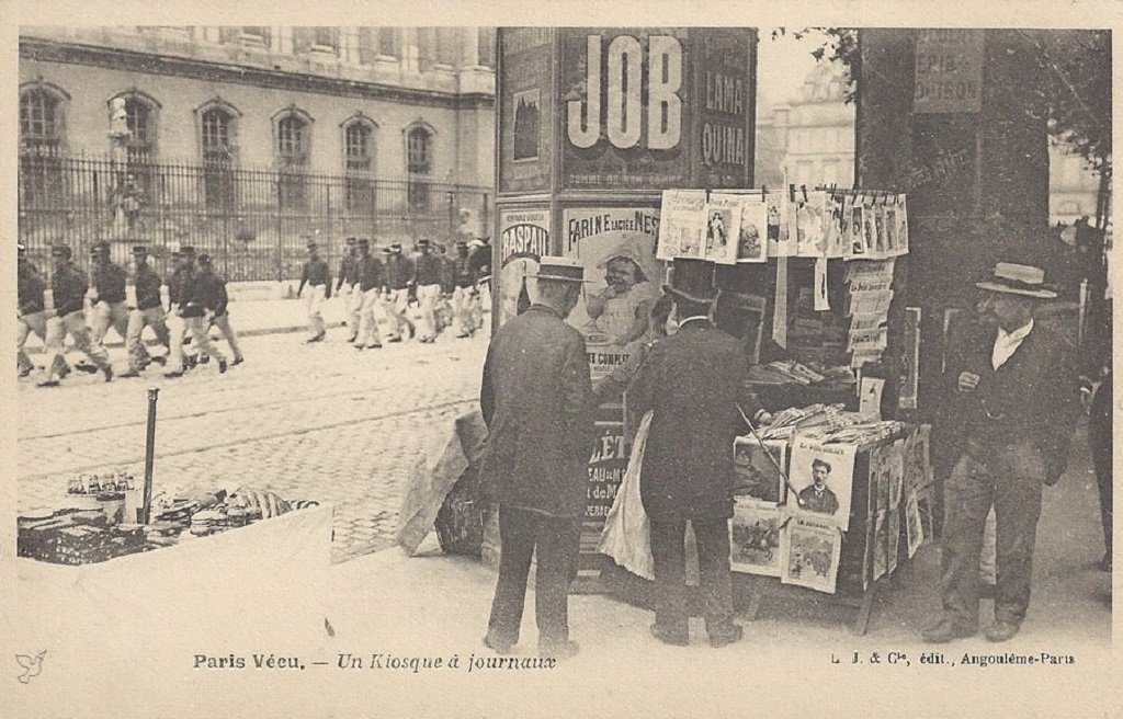 1420622846-Paris-Ve-cu-Kiosque-et-Troupe.jpg