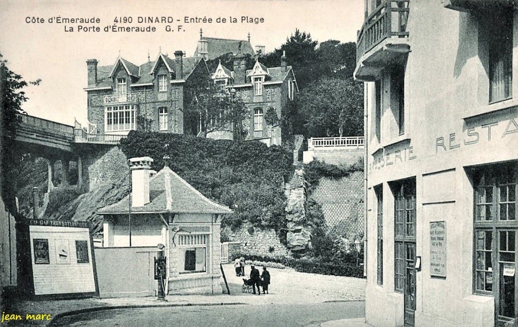 Dinard - Entrée de la Plage - La Porte d'Emeraude 4190.jpg