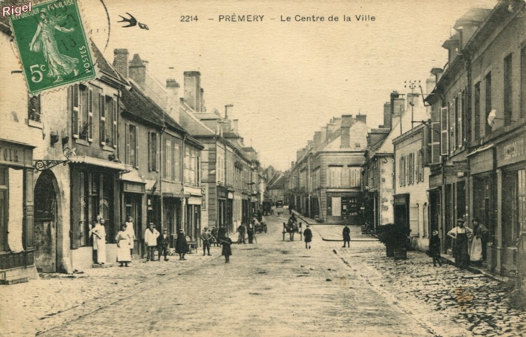 58-Prémery - Le centre de la Ville - 2214 L'Hirondelle.jpg