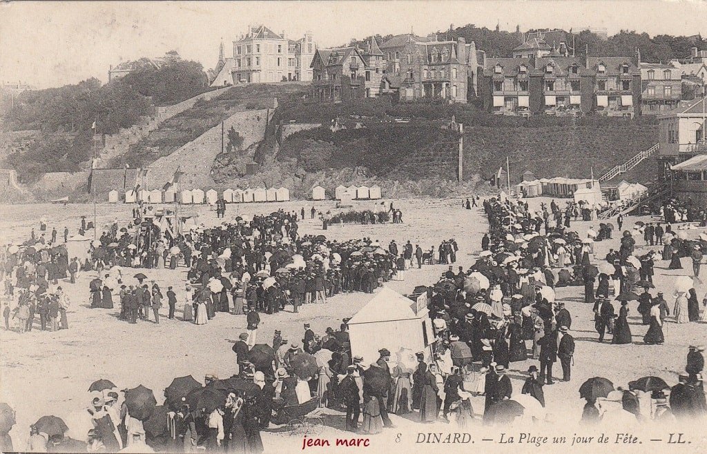 Dinard - La Plage un jour de Fête (1905).jpg