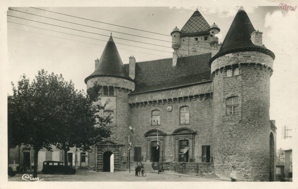 07-Aubenas Ardèche - Le Château - CIM.jpg