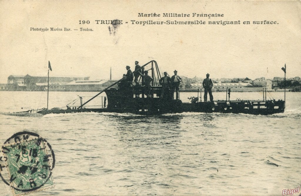 0-Militaria - Submersible.jpg