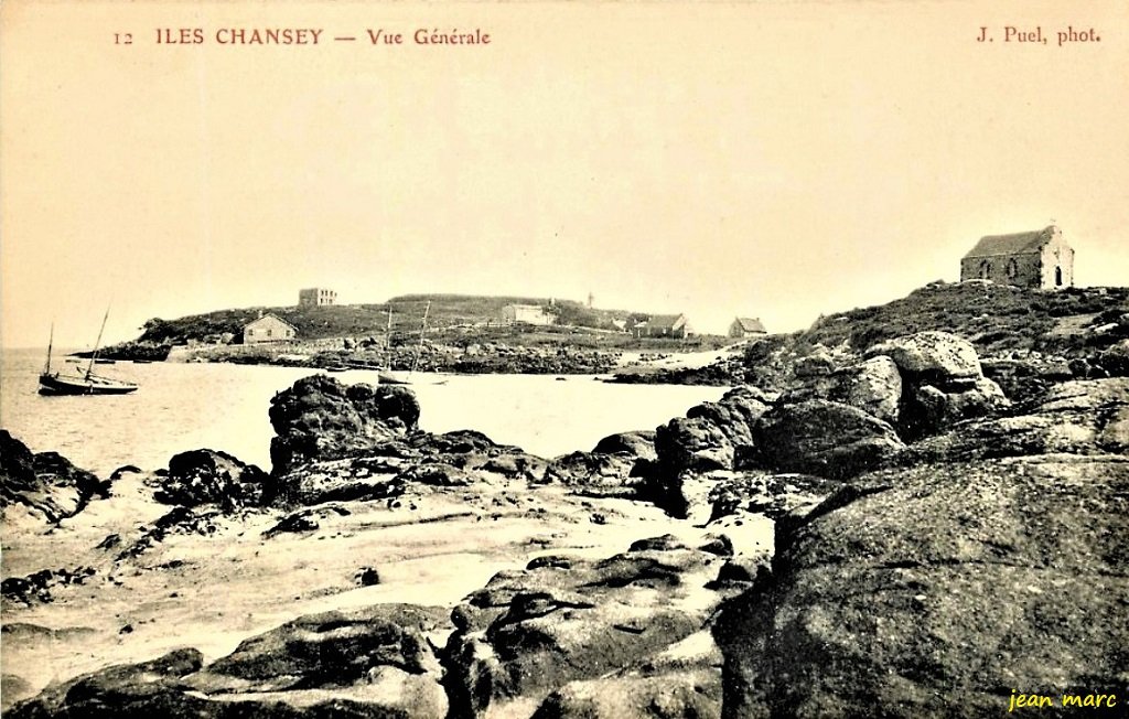 Iles Chausey - Vue Générale (12 J. Puel phot.).jpg