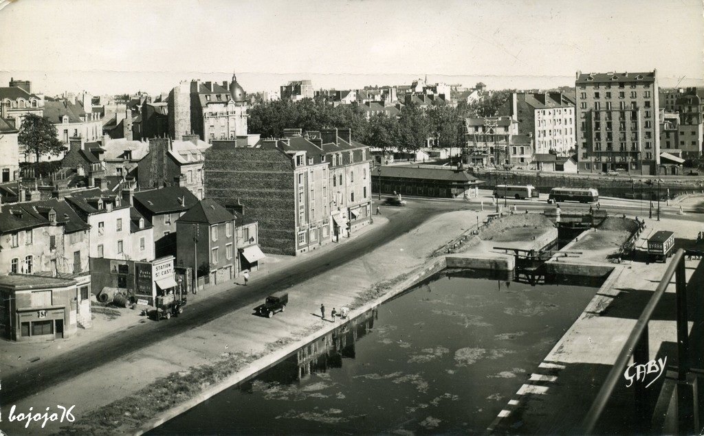 35-Rennes-Le Canal Quartier de la Mission.jpg