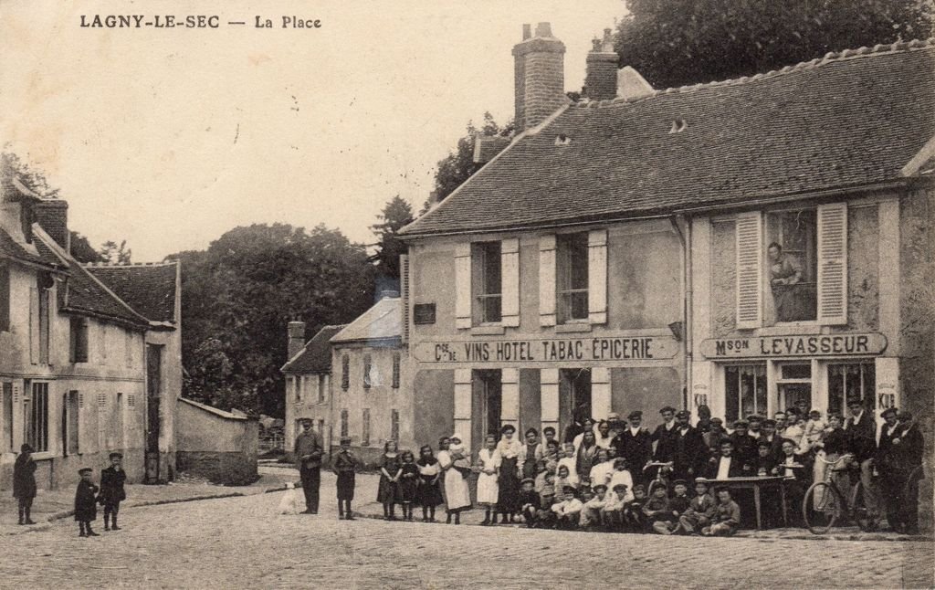 60 - LAGNY-LE-SEC - La Place - ENP - 09-12-22.jpg