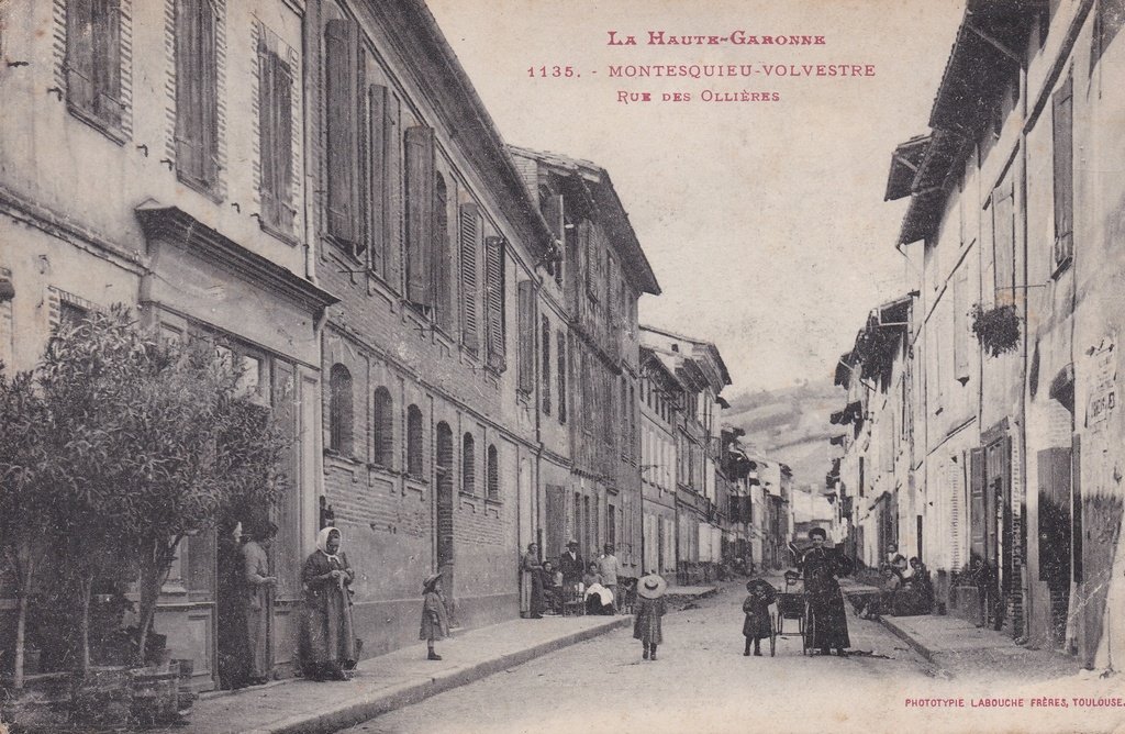 Montesquieu-Volvestre - Rue des Ollières.jpg