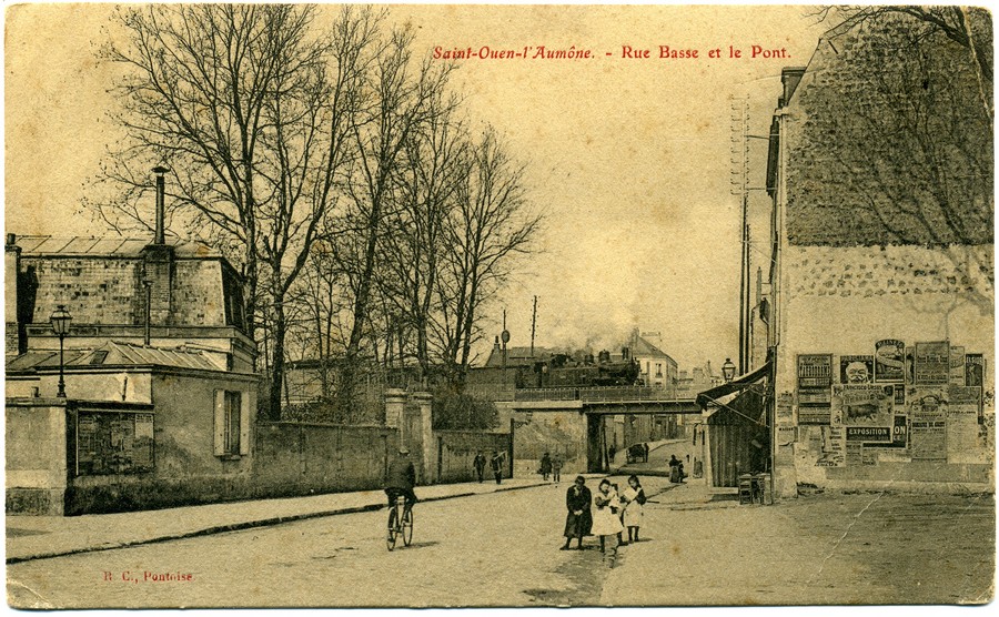 'Aumône-Rue Basse et le Pont.jpg