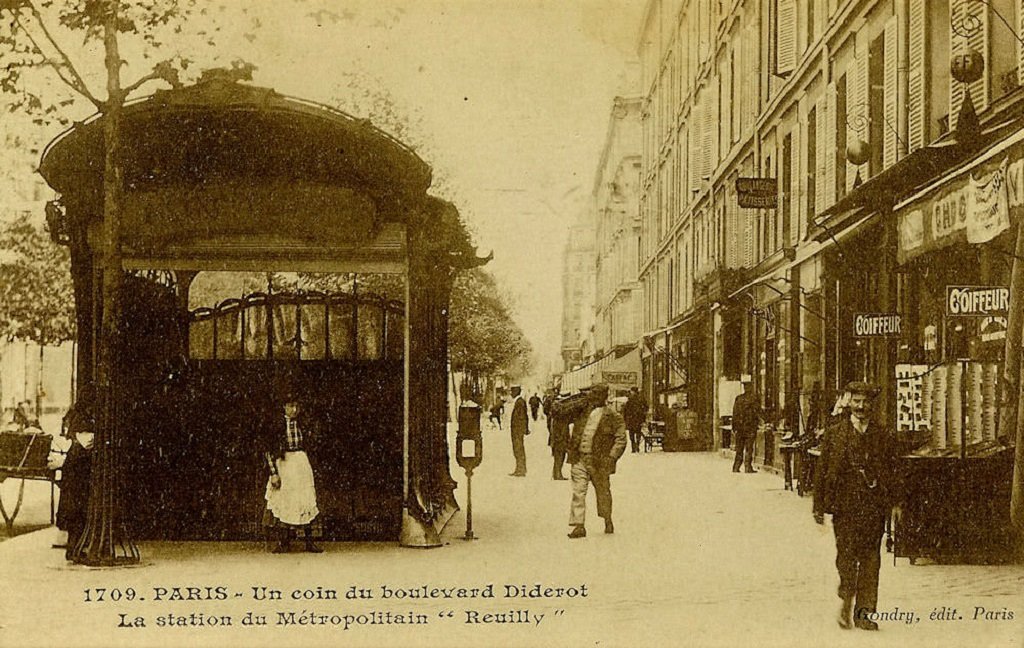 1320740662-Paris-Metro-Reuilly-Diderot-Station-3-JPR.jpg