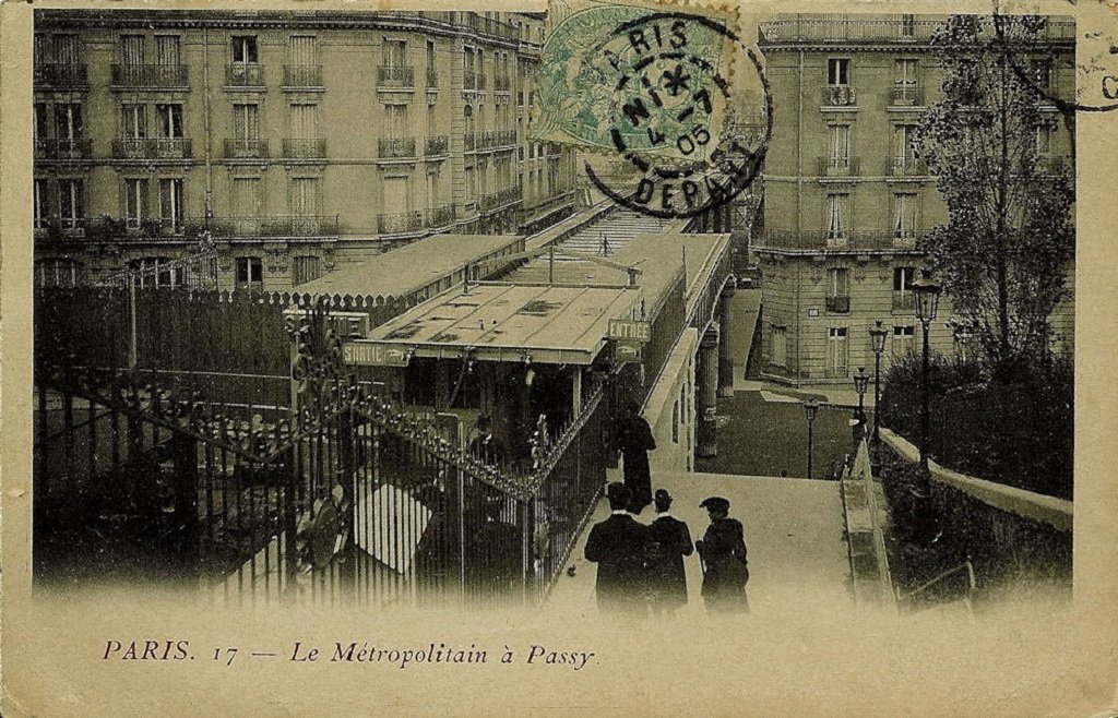 1404544860-Paris-Passy-5-Station.jpg