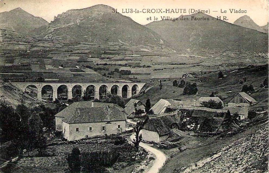 lus la croix haute 31-900-18-01-13-26.jpg