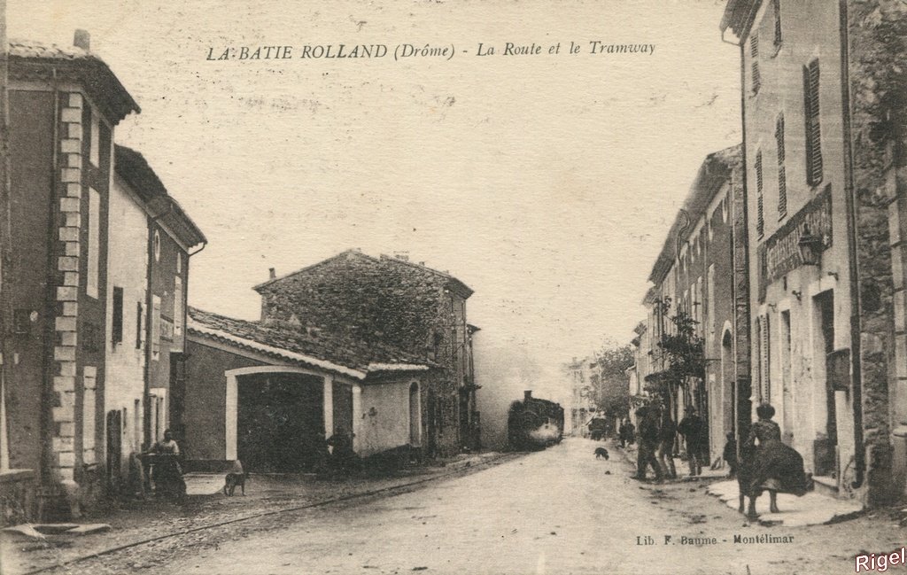 26-La Batie-Rolland - Route Tramway.jpg