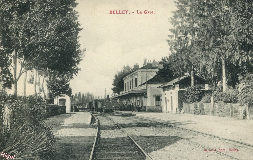 01-Belley-La Gare.jpg