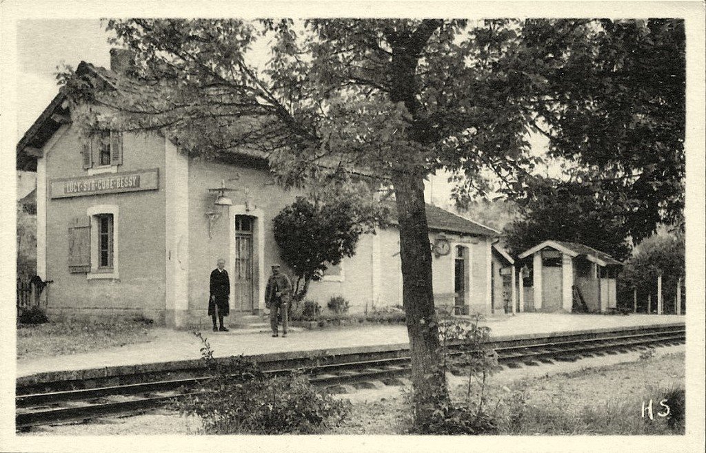 89 - Lucy-sur-Cure-Bessy 1-9-02-15-89.jpg