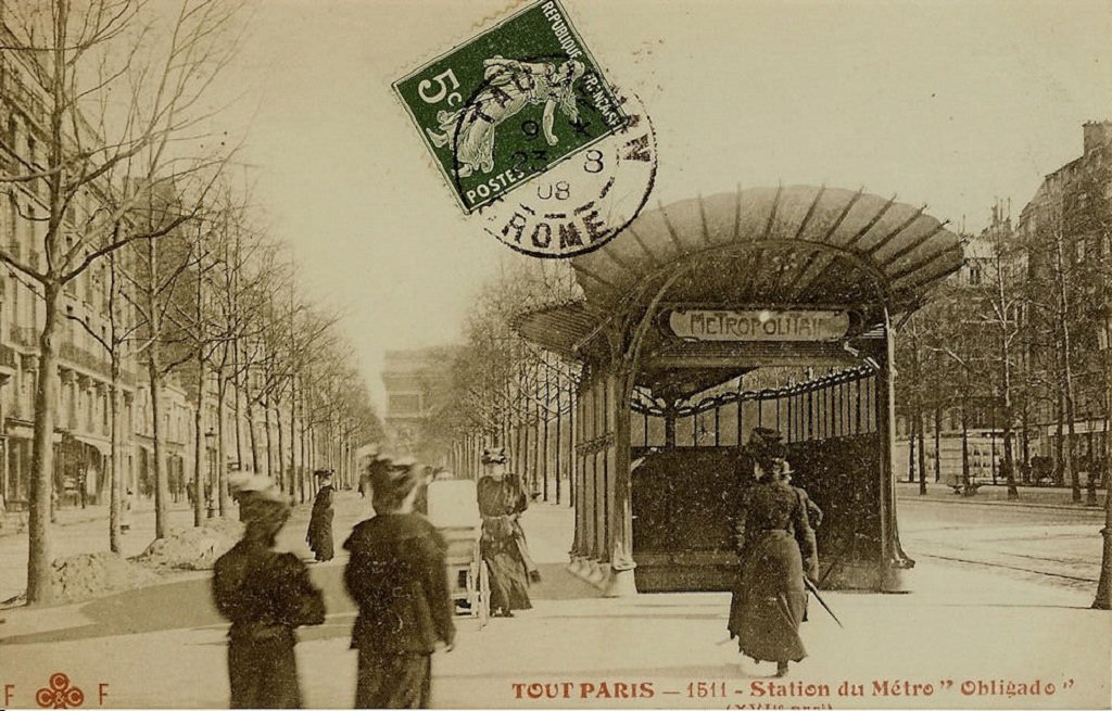 1319612733-Paris-Metro-Obligado-Station-3-JPR.jpg