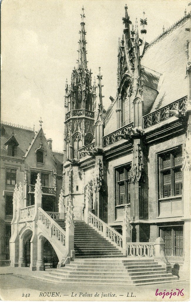 76-Rouen-Palais de Justice et escalier neuf.jpg