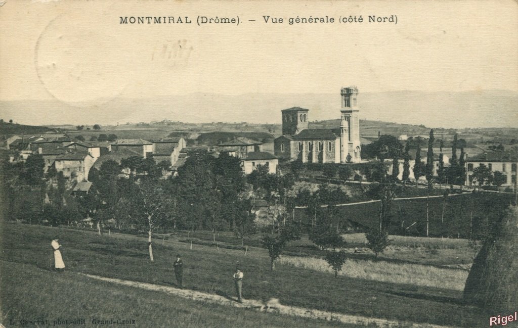 26-Montmiral - Vue générale Nord - L Charvat phot-edit.jpg