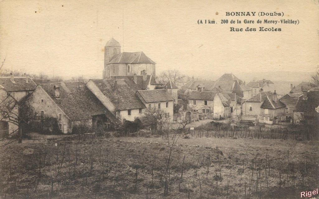 25-Bonnay - Rue des Ecoles - CLB Phototypie artistique de l'Est C. Lardier Besançon.jpg