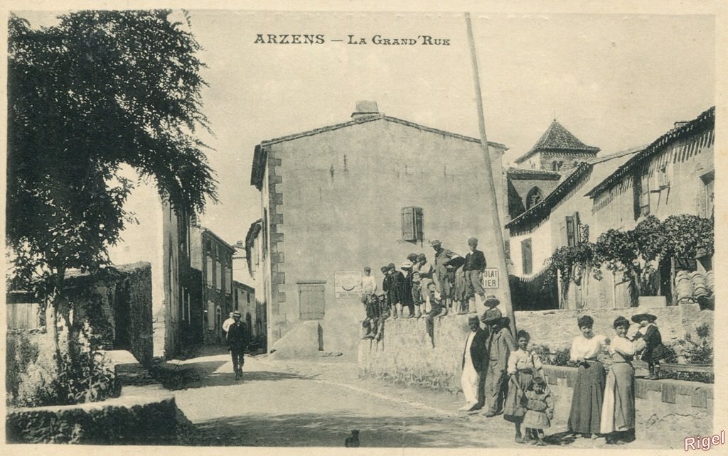 11-Arzens - La Grand'Rue - Editions Palau Frères.jpg