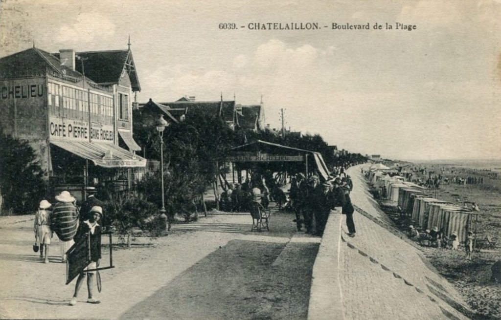 0 Café Pierre Bains Richelieu.jpg