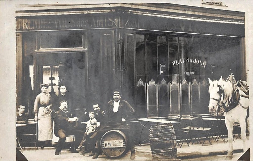 Au Rendez-vous des Amis rue de la Cerisaie.jpg