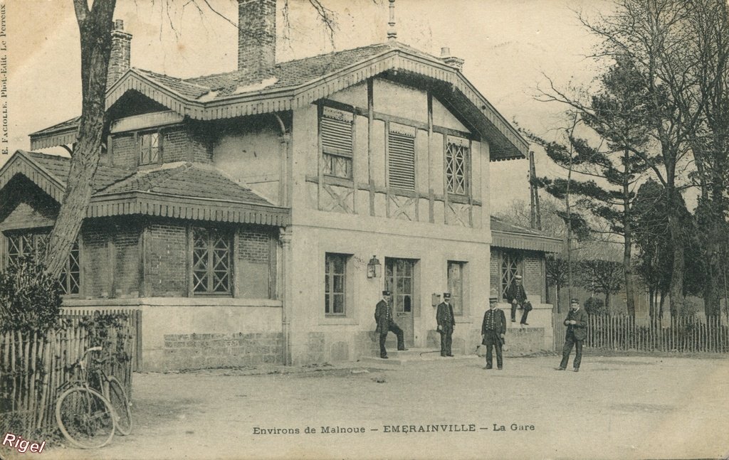77-Emerainville - Environs de Malnoue - La Gare - E Faciolle Phot-edit.jpg