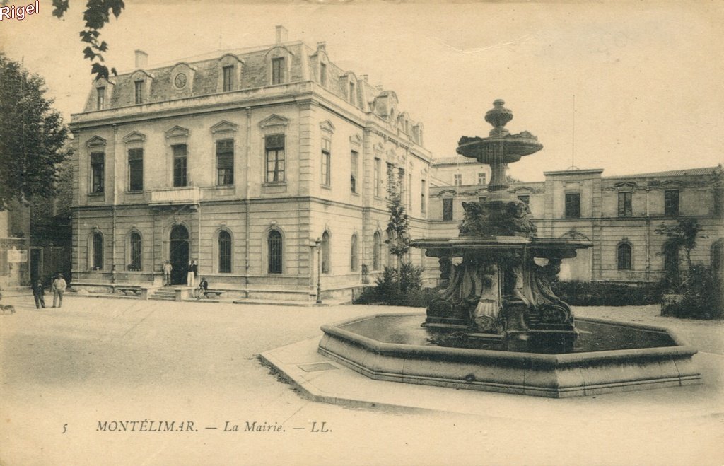 26-Montélimar - Mairie - 5 LL.jpg