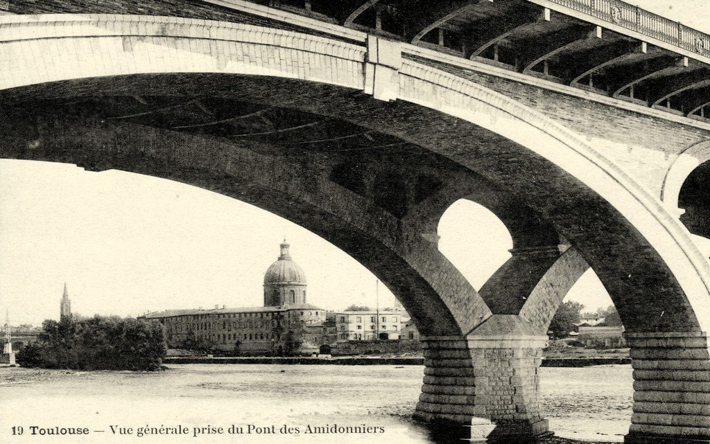 Toulouse - Pont des Amidonniers (19).jpg