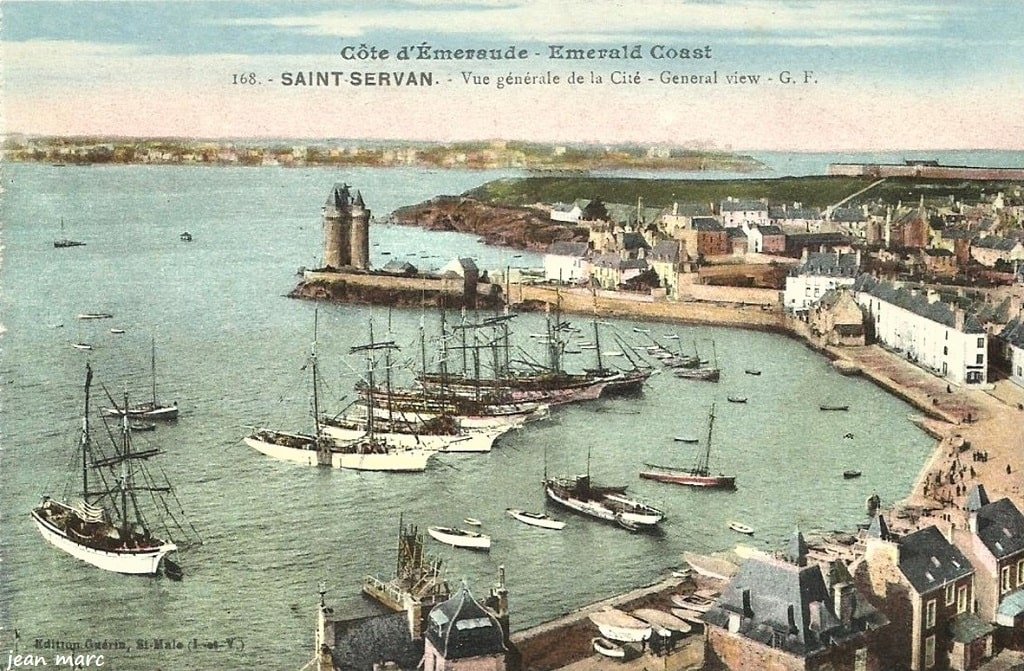 Saint-Servan - Vue générale de la cité.jpg