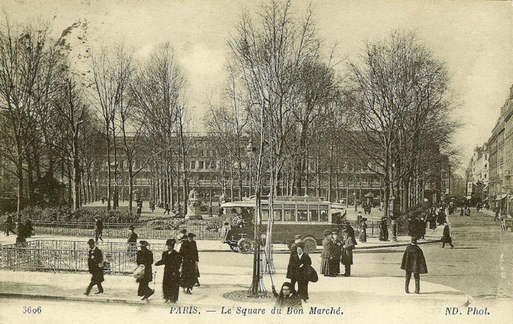 Paris-square-bon-marche-.jpg