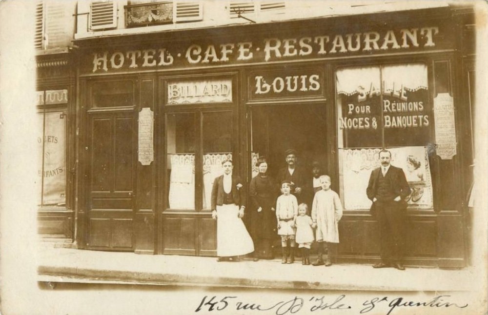 Café Louis.jpg