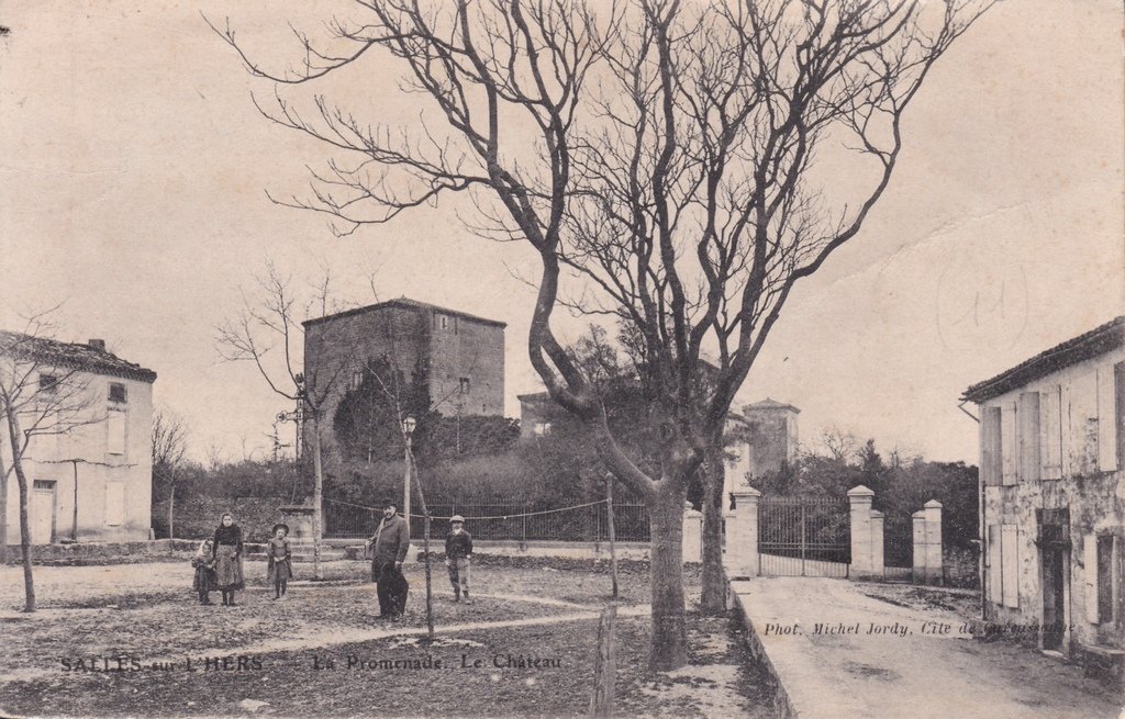 Salles-sur-L'Hers - La Promenade - Le Chateau.jpg