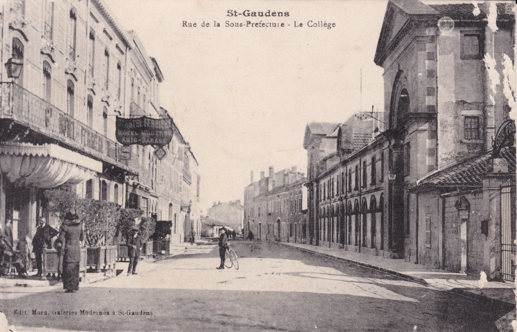 Saint-Gaudens - Rue de la Sous-Préfecture - Le Collège.jpg