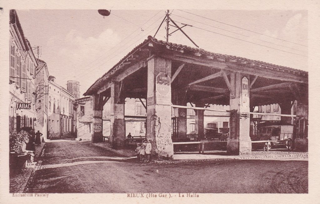 Rieux-Volvestre - La Halle.jpg