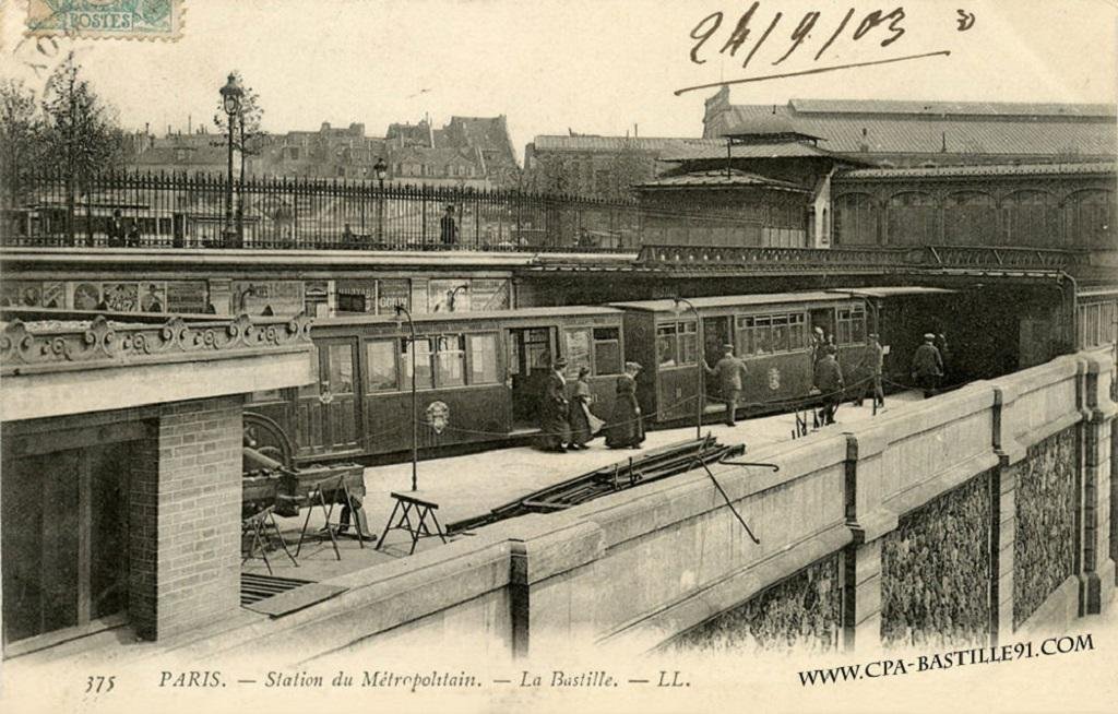 Paris-Metro-Bastille-Station-1-PC.jpg