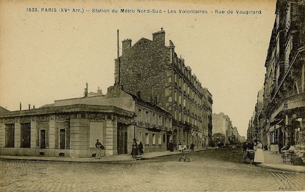 1337507686-Paris-Metro-Volontaires-Station-1-JPR.jpg