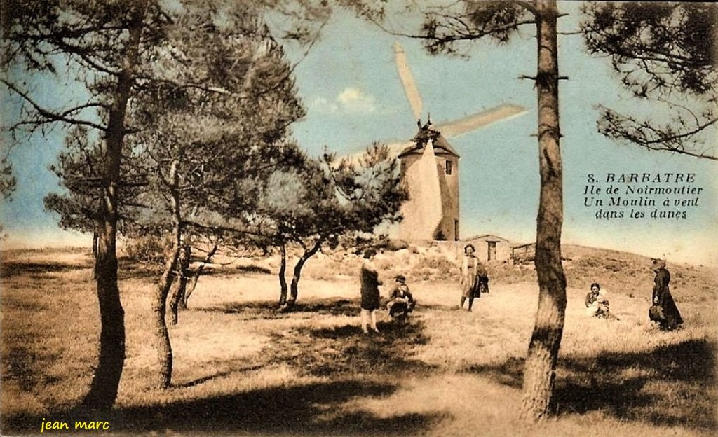 Barbâtre - Un Moulin à vent dans les Dunes.jpg