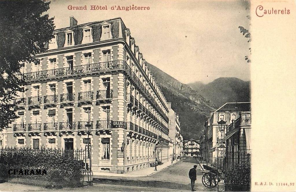 Cauterets RJD grand-hotel.jpg