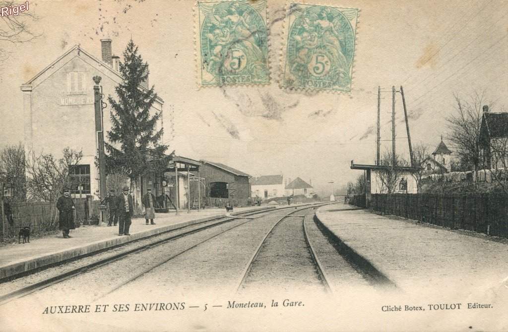 89-Moneteau - La Gare - 5.jpg