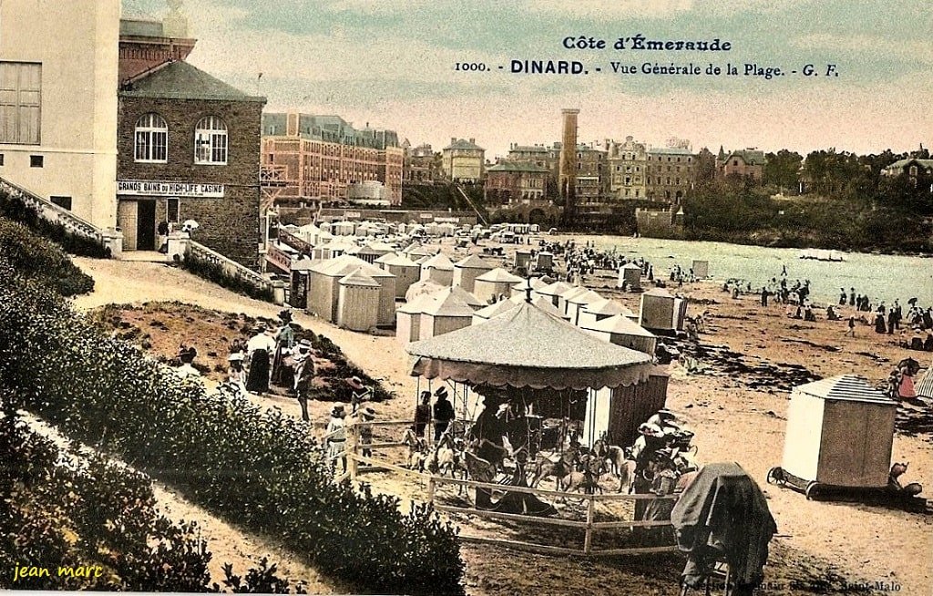 Dinard - Vue générale de la plage.jpg