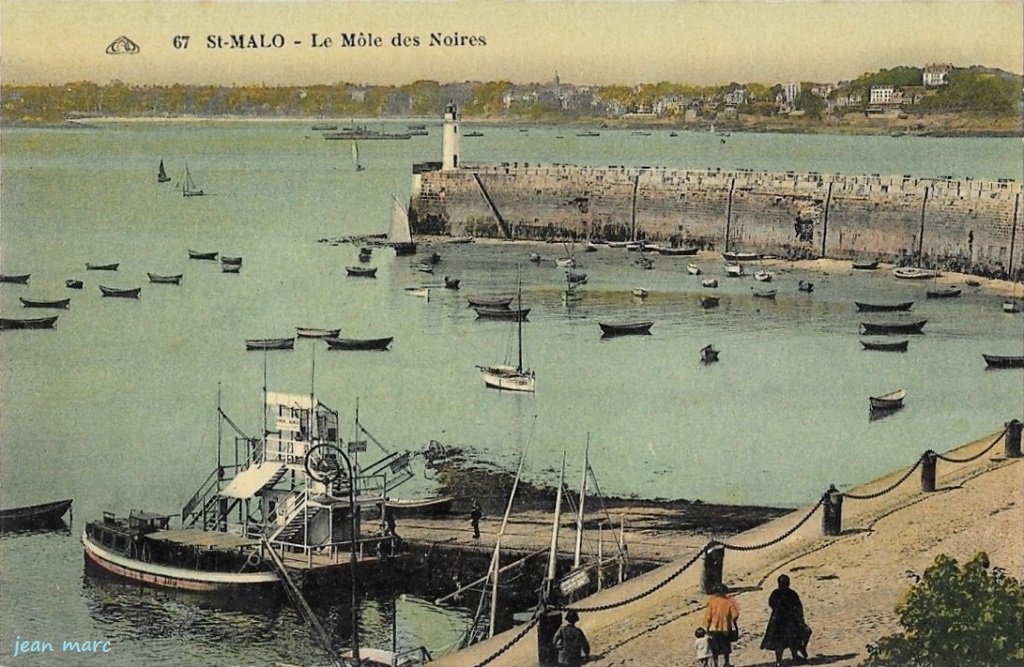 Saint-Malo - Le Môle des Noires 67.jpg