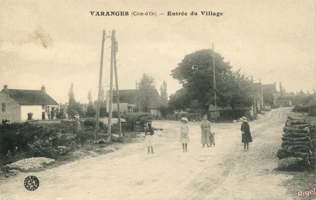 21-Varanges - Entrée Village - Bauer Marchet et Cie.jpg