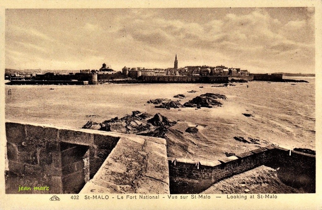 Saint-Malo - Le Fort National - Vue sur Saint-Malo.jpg