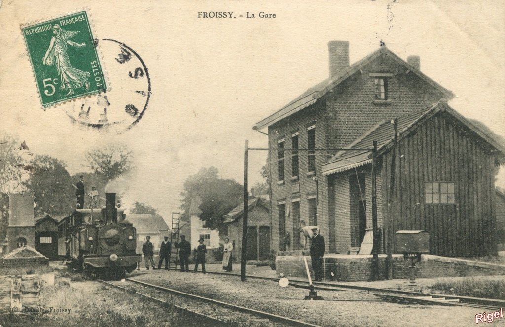 60-Froissy - La Gare - Ch Deville.jpg