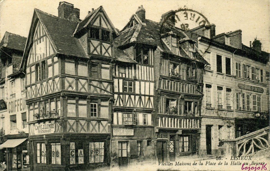 14-Lisieux-Vieilles maisons halle au beurre.jpg