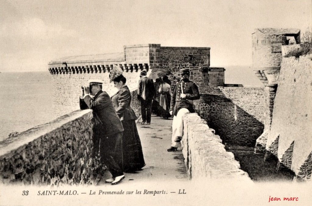 Saint-Malo - La Promenade sur les Remparts 33.jpg