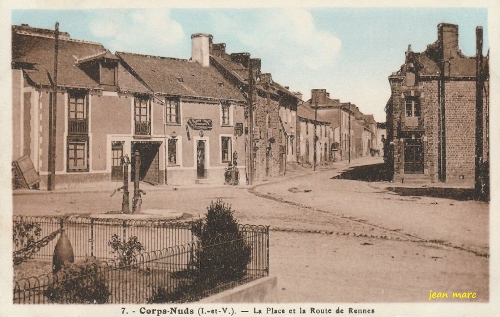 Corps-Nuds - La Place et la Route de Rennes.jpg