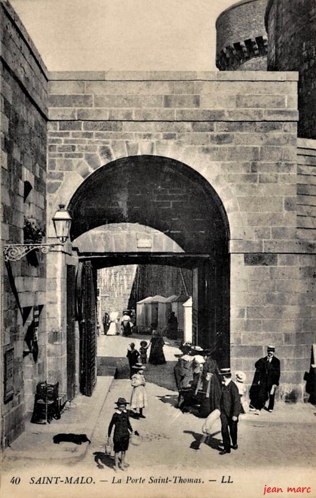 Saint-Malo - Porte Saint-Thomas 40.jpg