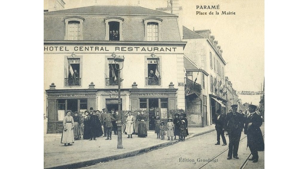 0  Paramé Hotel restaurant Central Place de la Mairie.jpg