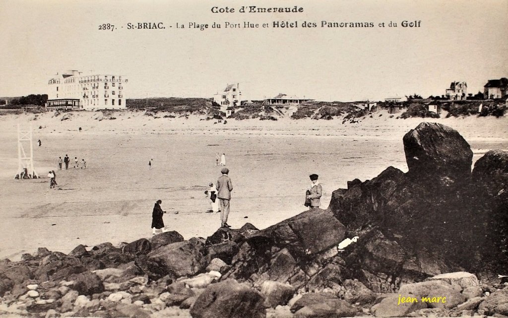 Saint-Briac - La Plage du Port Hue et Hôtel des Panoramas et du Golf.jpg