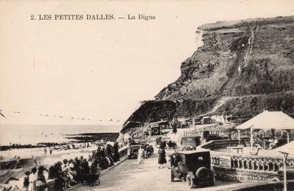 76 - LES PETITES DALLES - 2 - La Digue - Edit. du Souvenir Dallais - 05-09-23.jpg